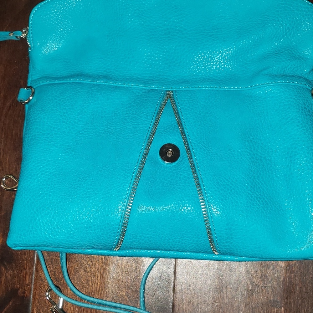 B Blue Clutch - Picture 6 of 12